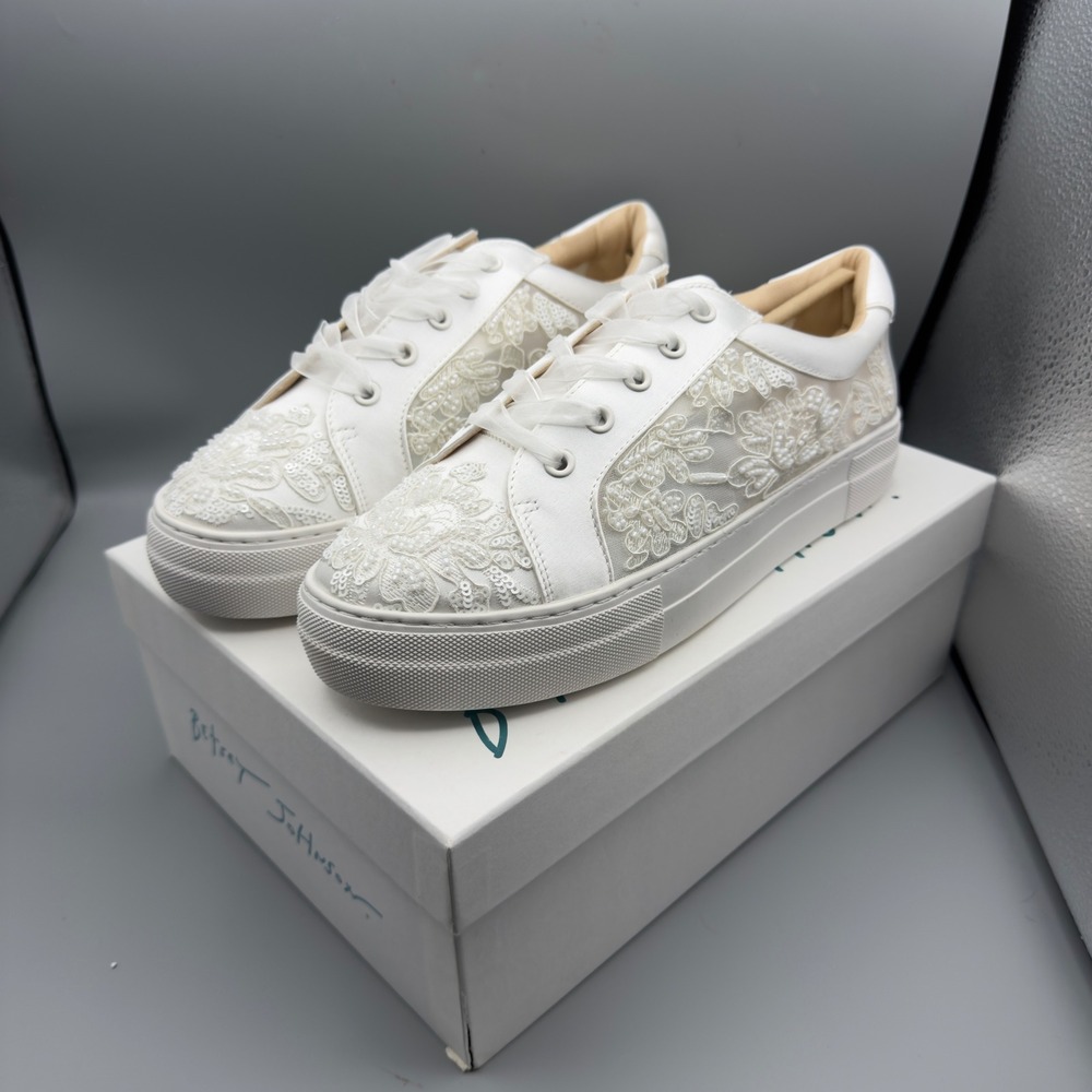 Betsey Johnson Thea Ivory Bridal Platform Sneakers Size 9 Pearl Lace Wedding